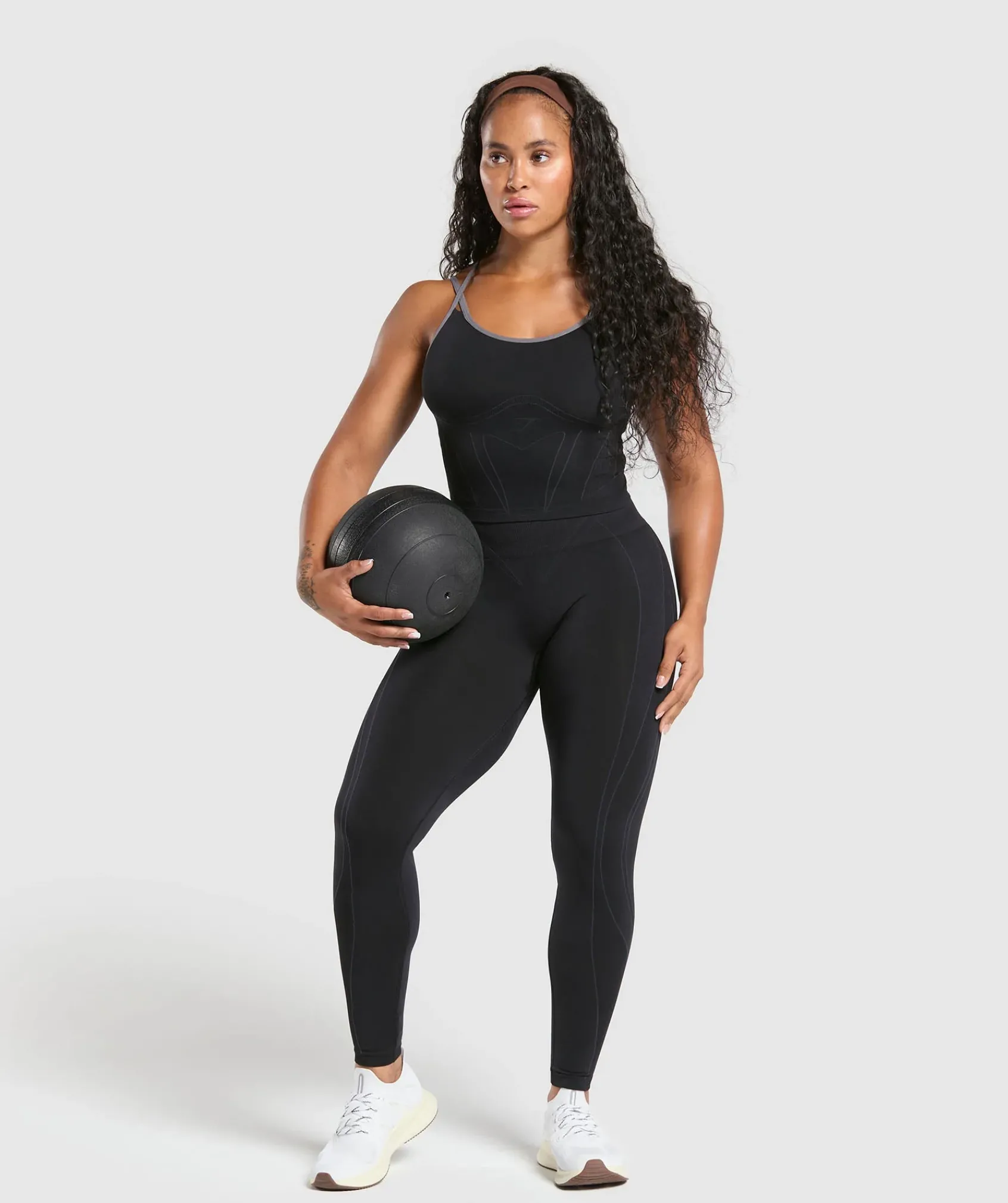 DAMES Gymshark Tanktops*Apex Contrast Tank With Shelf